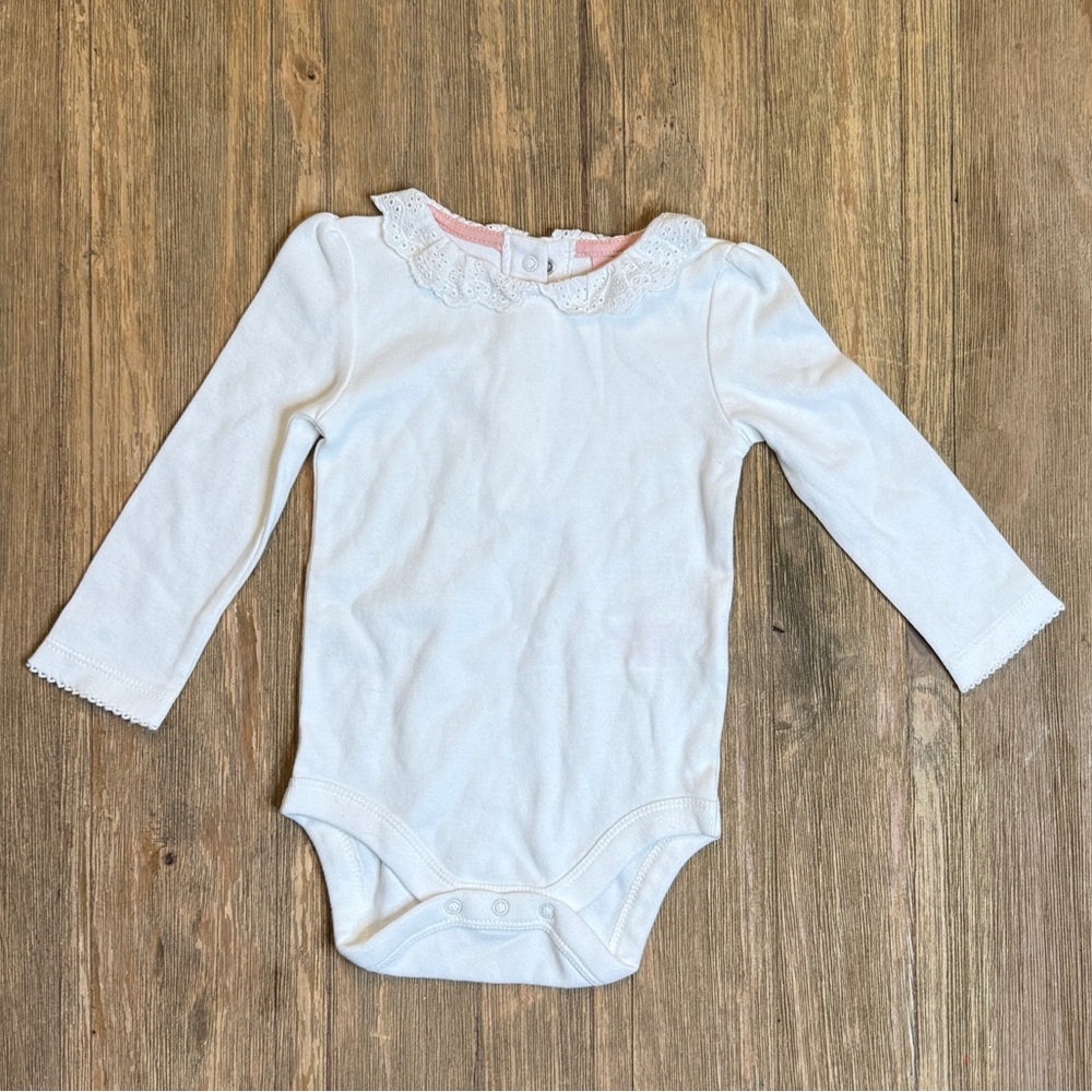 NWOT Baby Boden White Long Sleeve Bodysuit with Eyelet Lace Collar, 9-12M